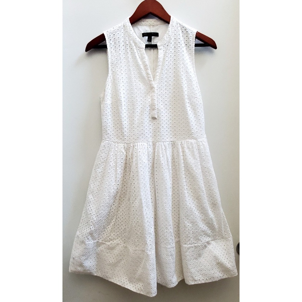 Banana Republic Dress 4 Cotton White Eyelet V-Neck Button Fully Lined Sleeveless